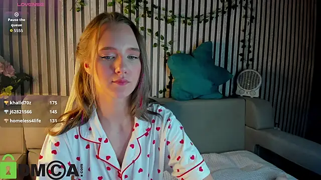 Snapshot of Casey_Sweeet chatting on 30, 11, 2025 Casey Sweeet online show from 30, 11, 2025