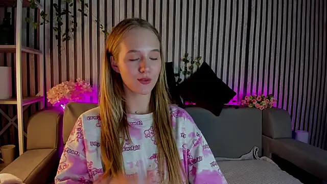 Casey Sweeet online show from 31, 5, 2026