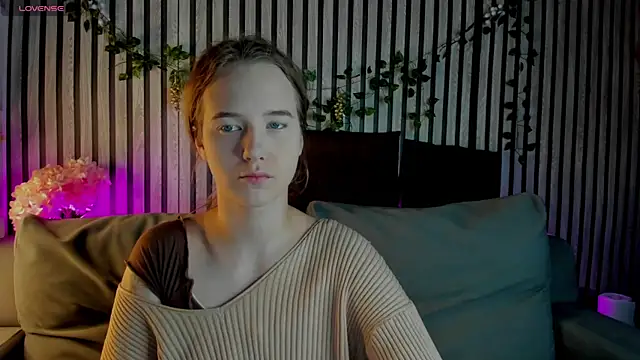 Casey Sweeet online show from 7, 2, 2026