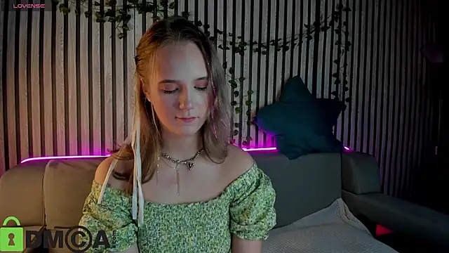 Casey Sweeet online show from 21, 12, 2025