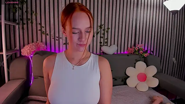 Snapshot of Casey_Sweeet chatting on 21, 7, 2026 Casey Sweeet online show from 21, 7, 2026