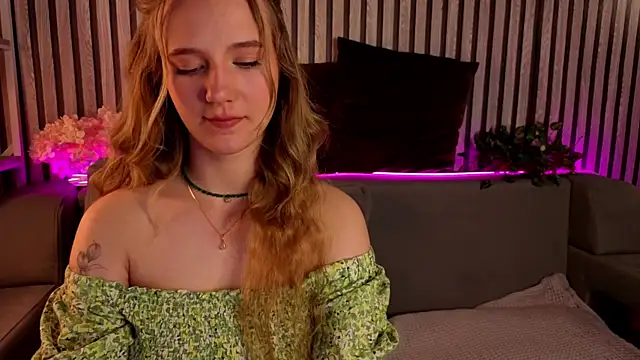 Casey Sweeet online show from 5, 5, 2026