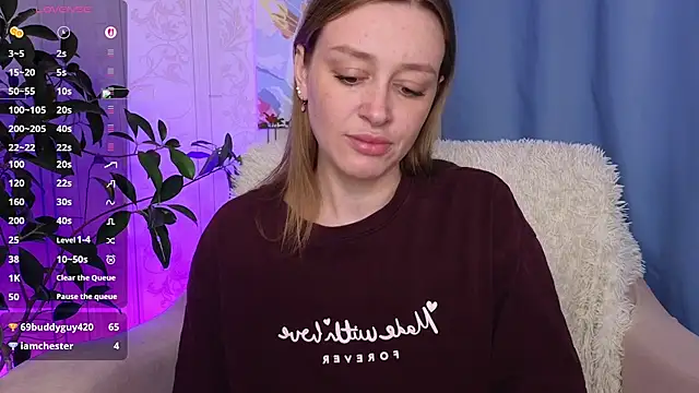 Snapshot of evashiny_ chatting on 3, 5, 2026 evashiny online show from 3, 5, 2026