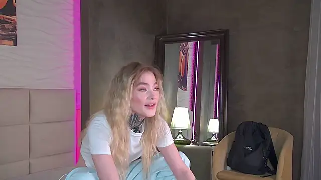 AriWild online show from 21, 9, 2025