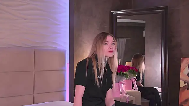 AriWild online show from 21, 11, 2025