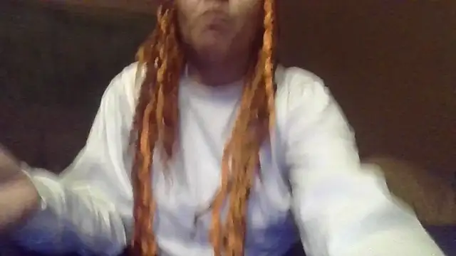 Snapshot of Flossee chatting on 19, 12, 2025 Flossee online show from 19, 12, 2025