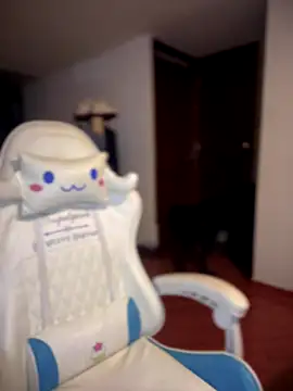 isabela l online show from 9, 10, 2025