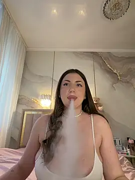 TiffaNoel online show from 2, 4, 2026