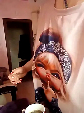 SquirtMilf00 online show from 16, 10, 2025