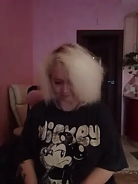 SquirtMilf00 online show from 22, 9, 2025