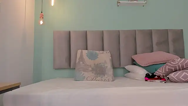 Snapshot of genesis4u chatting on 8, 10, 2025 genesis4u online show from 8, 10, 2025