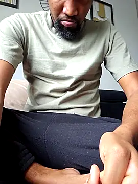 Snapshot of mojaymort chatting on 17, 11, 2025 mojaymort online show from 17, 11, 2025