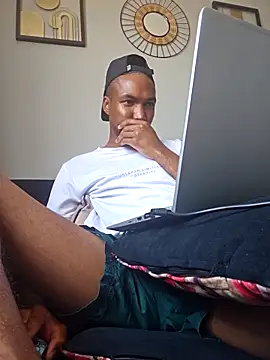 Snapshot of mojaymort chatting on 14, 10, 2025 mojaymort online show from 14, 10, 2025