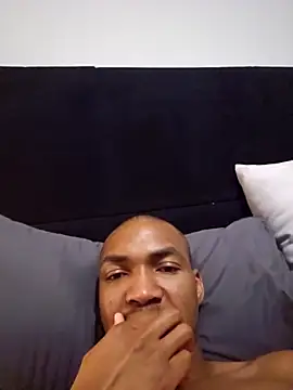 Snapshot of mojaymort chatting on 13, 9, 2025 mojaymort online show from 13, 9, 2025