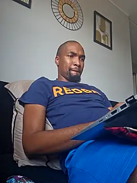 Snapshot of mojaymort chatting on 15, 9, 2025 mojaymort online show from 15, 9, 2025