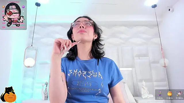 Im Molly Angel online show from 13, 10, 2025