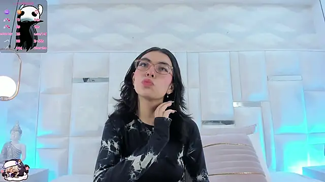 Im Molly Angel online show from 9, 1, 2026