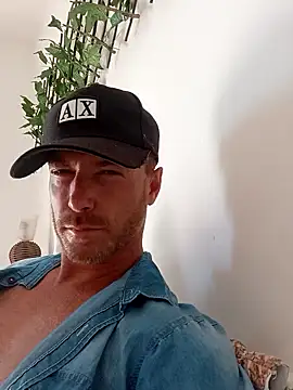 Snapshot of Loiroatv36 chatting on 2, 2, 2026 Loiroatv36 online show from 2, 2, 2026