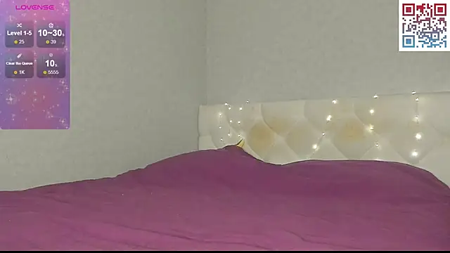 Snapshot of princess_diamonds chatting on 22, 9, 2025 princess diamonds online show from 22, 9, 2025