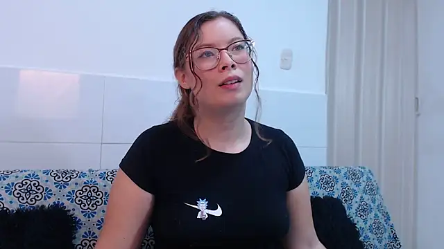 zoewhite2 online show from 15, 9, 2025