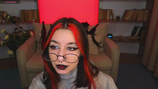 Mistress  Marcelline online show from 28, 11, 2025