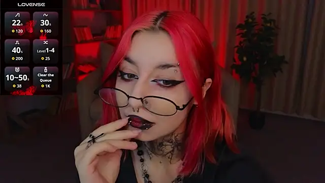 Snapshot of Mistress__Marcelline chatting on 18, 7, 2026 Mistress Marcelline online show from 18, 7, 2026