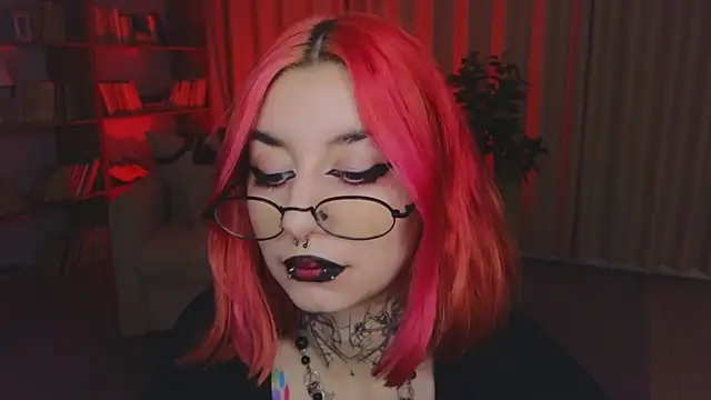 Snapshot of Mistress__Marcelline chatting on 21, 7, 2026 Mistress Marcelline online show from 21, 7, 2026