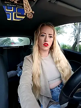 DeeA Blondy online show from 21, 9, 2025