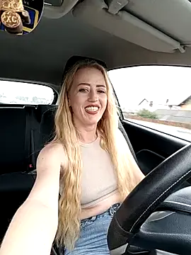 DeeA Blondy online show from 6, 10, 2025