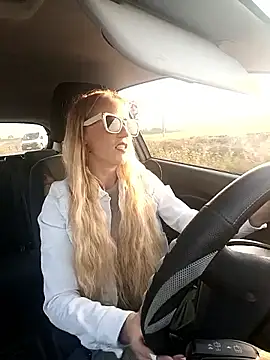 DeeA Blondy online show from 9, 9, 2025