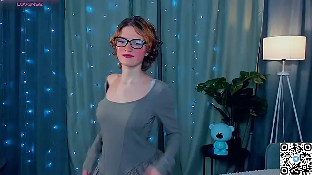 EdlinGathright online show from 18, 12, 2025