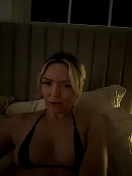 lolableux online show from 2, 12, 2025