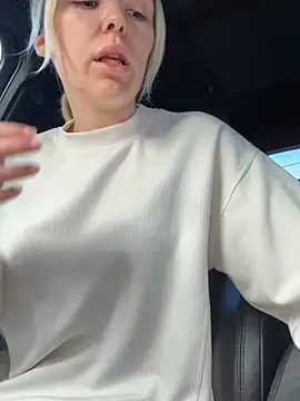 lolableux online show from 26, 3, 2026