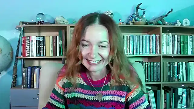 Foxilady357 online show from 5, 12, 2025