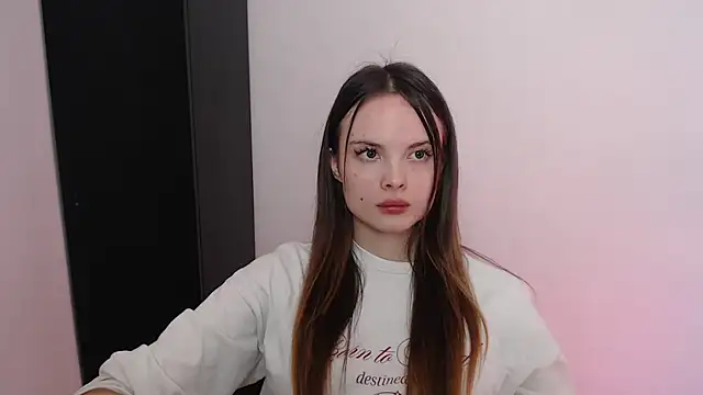 Ariella ari online show from 8, 10, 2025