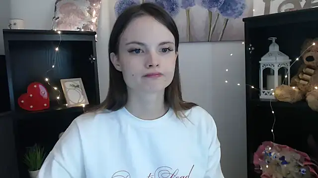 Ariella ari online show from 24, 9, 2025