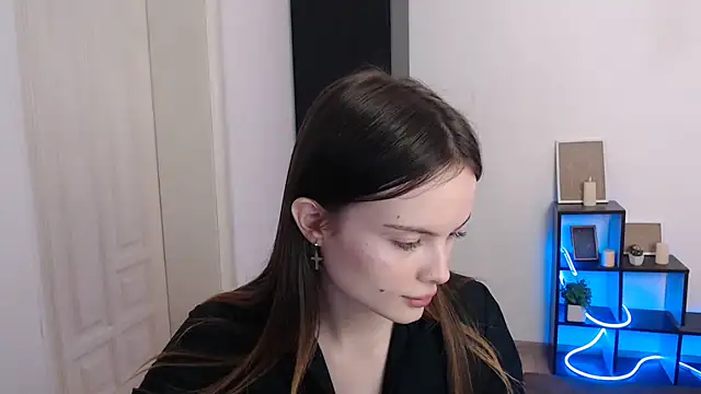 Ariella ari online show from 3, 12, 2025