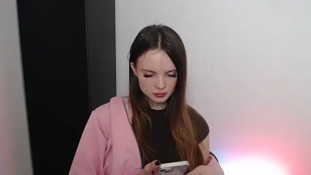 Ariella ari online show from 13, 9, 2025