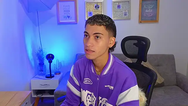 yulian vasquez online show from 26, 11, 2025