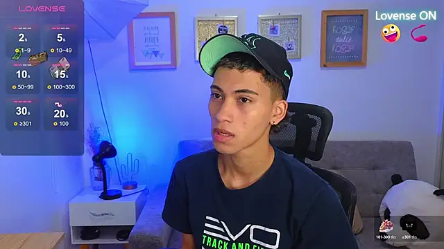 yulian vasquez online show from 18, 11, 2025