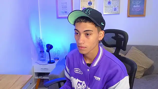 yulian vasquez online show from 5, 12, 2025