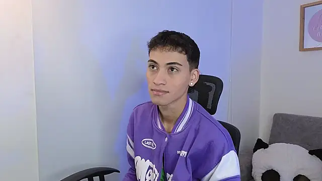 yulian vasquez online show from 23, 9, 2025