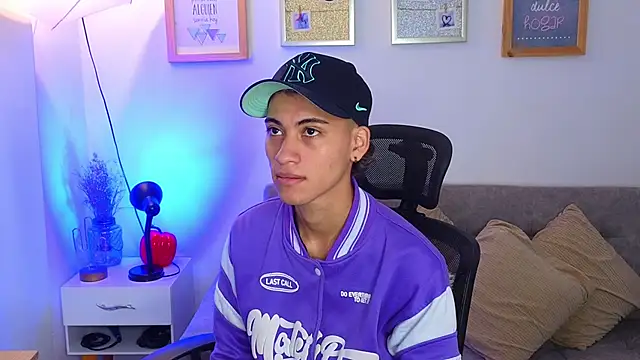 yulian vasquez online show from 10, 11, 2025