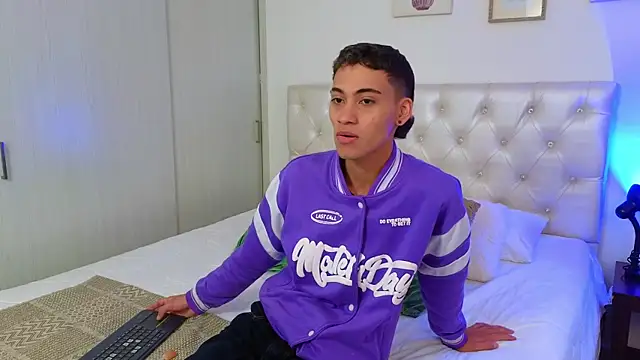 yulian vasquez online show from 14, 1, 2026