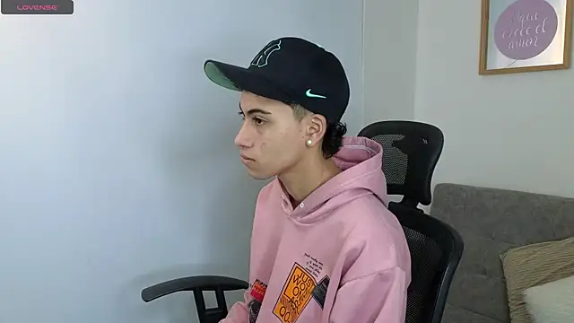 yulian vasquez online show from 25, 9, 2025