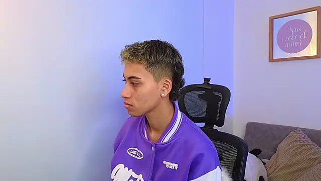 yulian vasquez online show from 9, 10, 2025