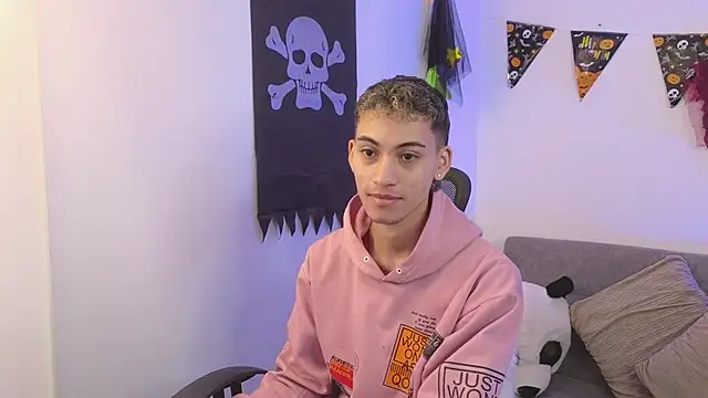 yulian vasquez online show from 18, 10, 2025