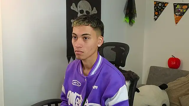 yulian vasquez online show from 15, 10, 2025