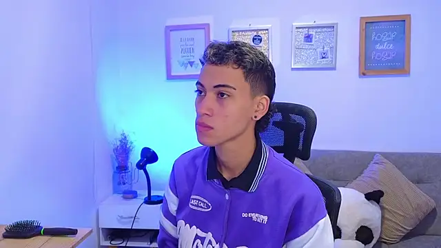 yulian vasquez online show from 19, 12, 2025