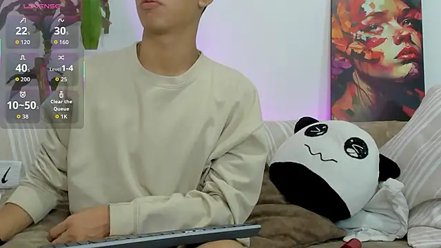 LoganTwink18 online show from 17, 2, 2026